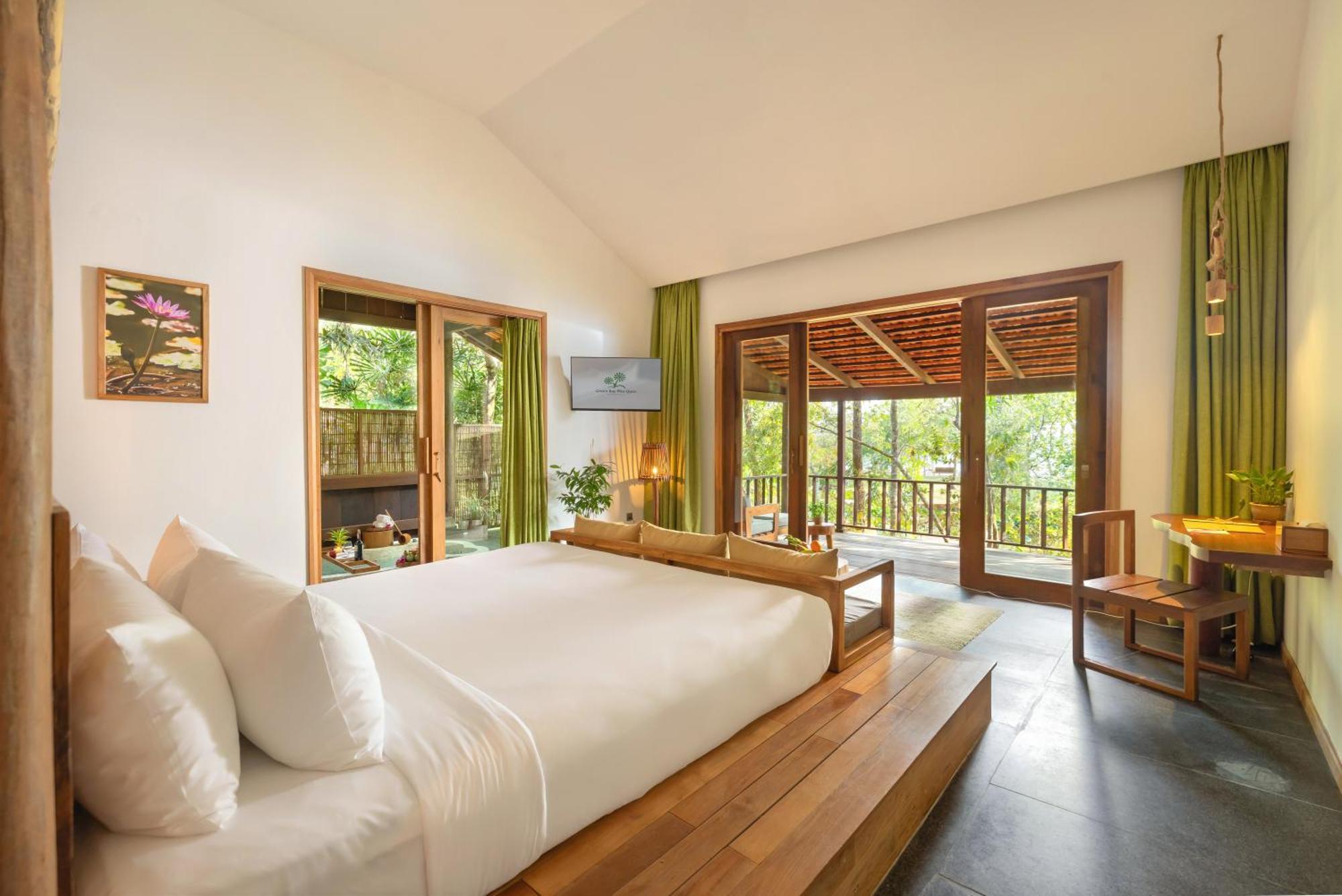Bay & Phu Quoc