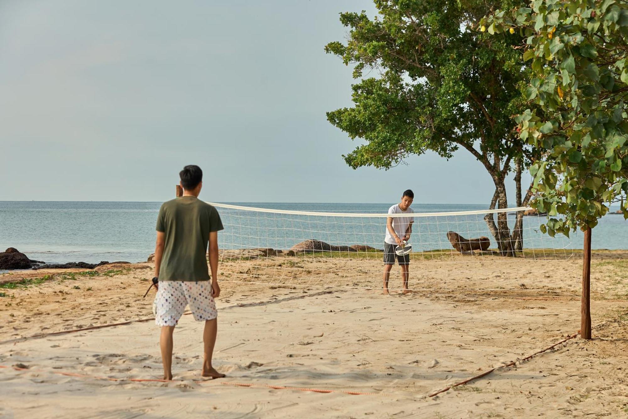Bay & Resort