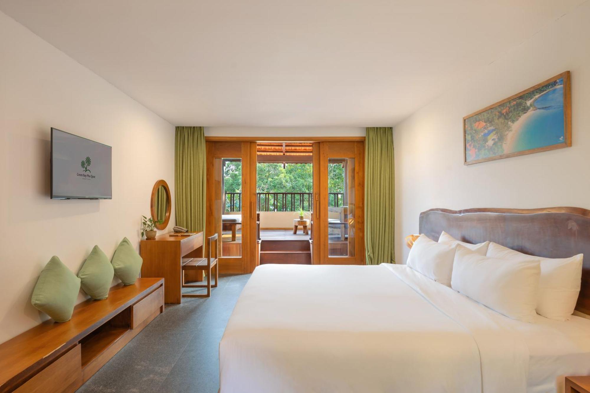 Bay & Resort 5*