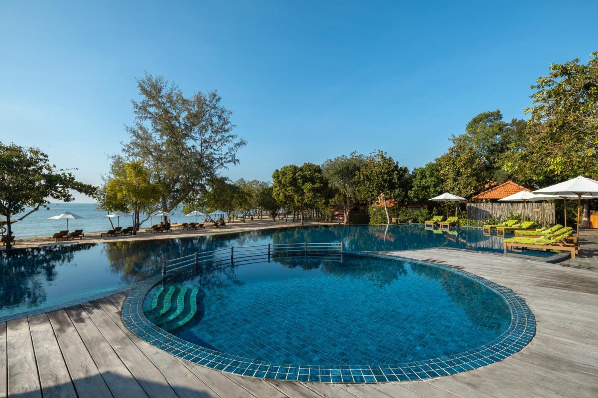 Bay & Resort